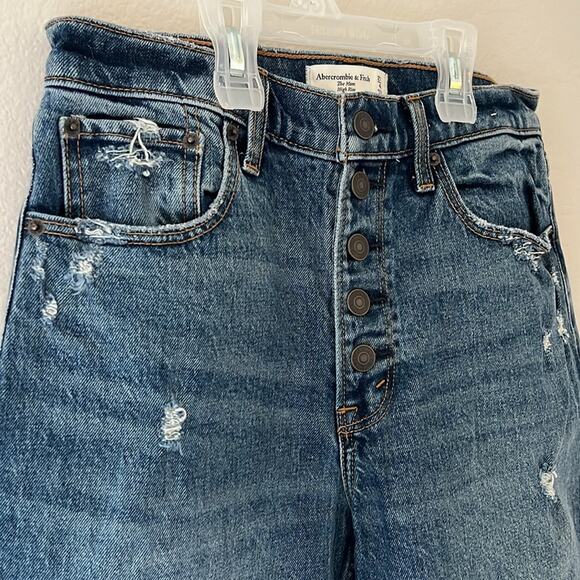 Abercrombie & Fitch Mom Highrise Jeans | 27 / 4s - Picture 2 of 9